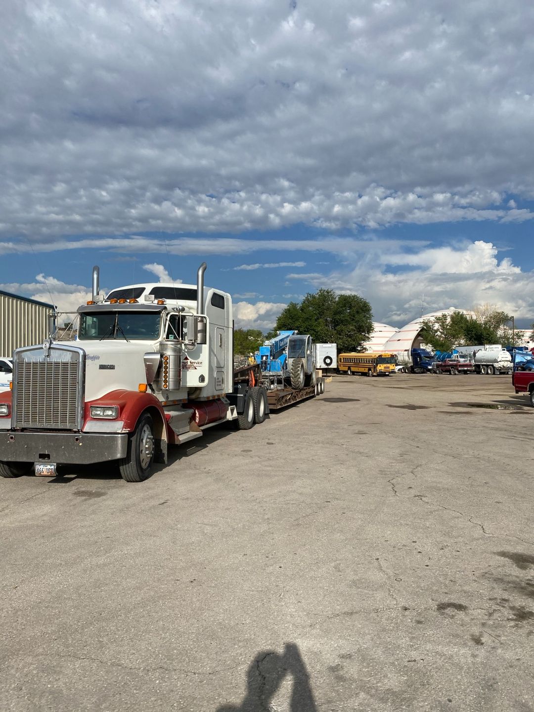 Landon's Diesel Service 24/7 HeavyDuty Towing & Recovery